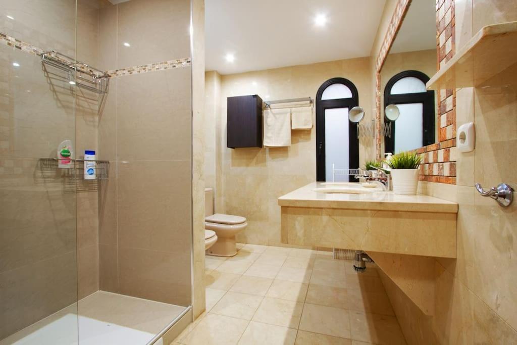 Riviera Park 2b, 2 Bed Appartamento *