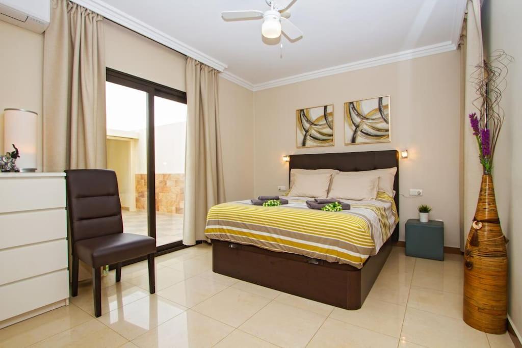 Riviera Park 2b, 2 Bed Appartamento